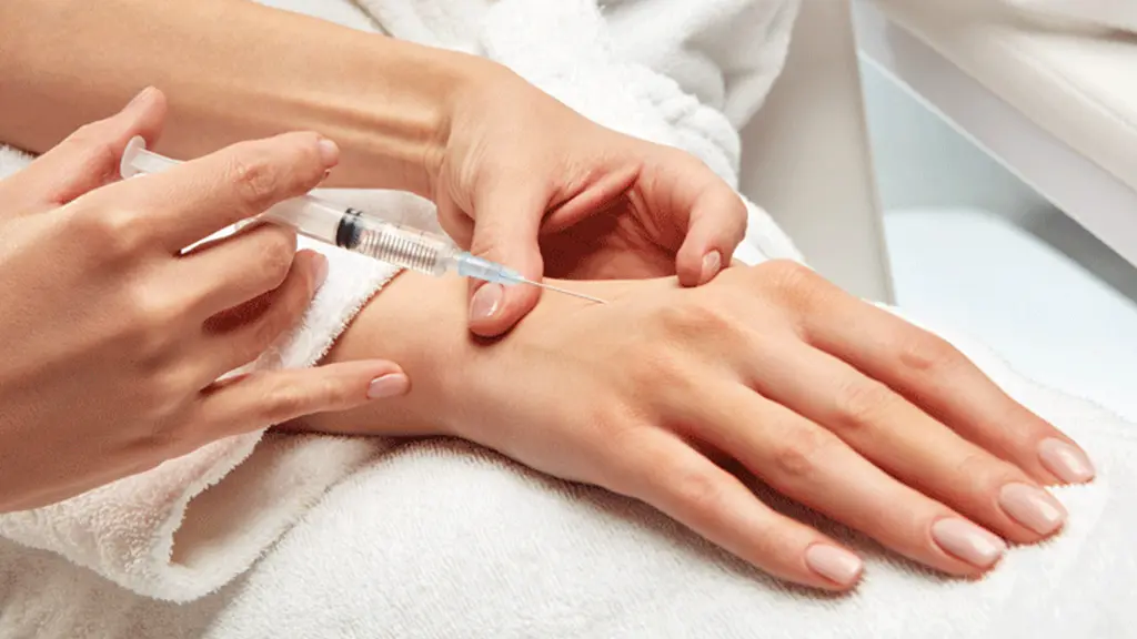 هزینه تزریق چربی به دست