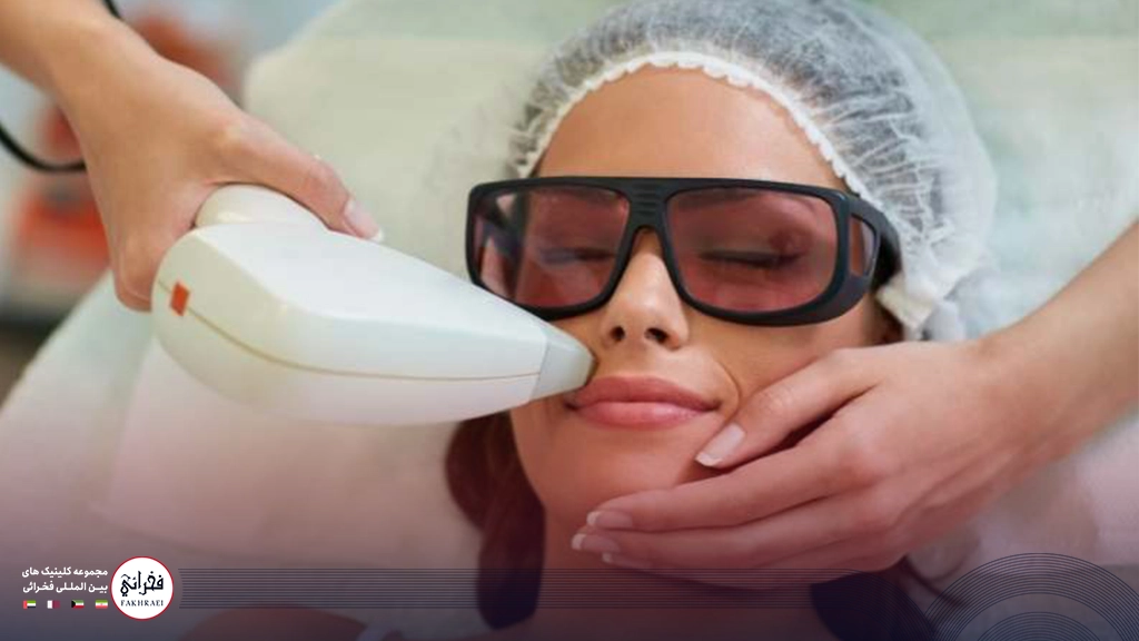 لیزر موهای زائد پشت لب 