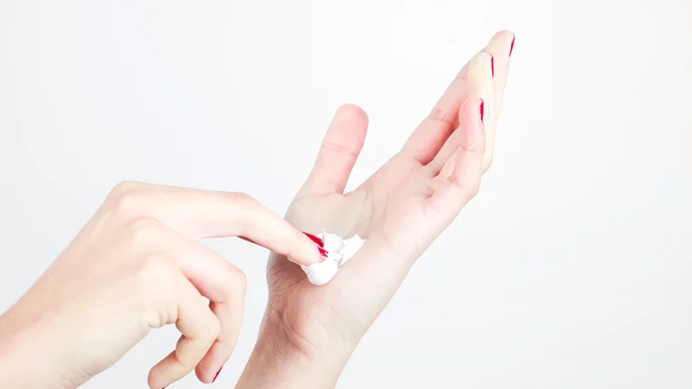 تزریق ژل دست