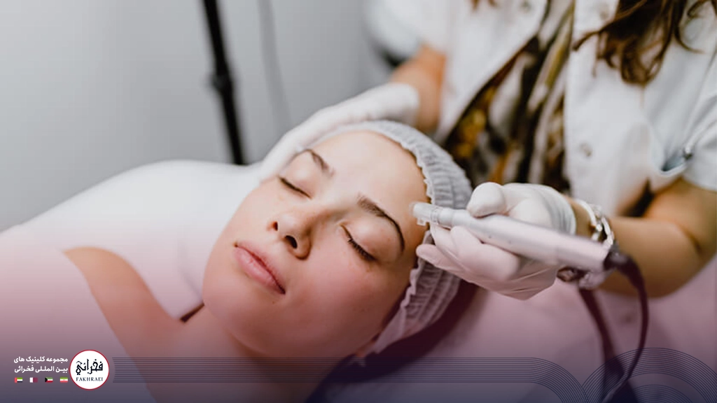 میکرونیدلینگ بهتر است یا لیزر co2-زنی در حال انجام میکرونیدلینگ