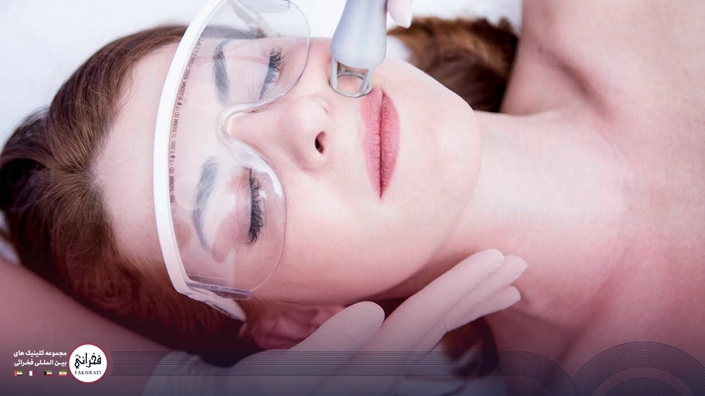 میکرونیدلینگ بهتر است یا لیزر co2- زنی در حال انجام لیزرCO2