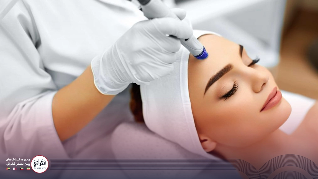 میکرونیدلینگ بهتر است یا لیزر co2-زنی در حال انجام میکرونیدلینگ