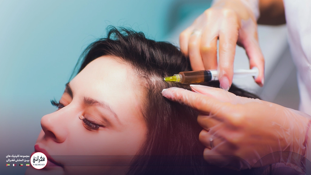 مزوتراپی مو-تزریق سرنگ به موهای مردی