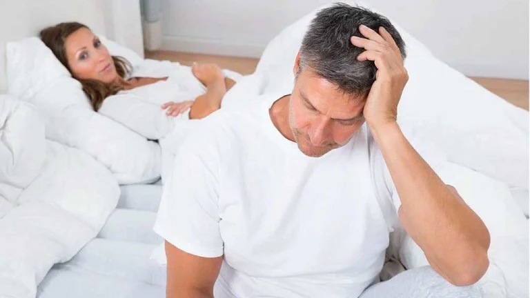 بررسی علائم و نحوه درمان زگیل تناسلی مردان