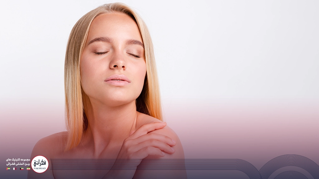 لیزر کندلا بهتره یا تیتانیوم؟-تصویر از خانمی با چشمان بسته