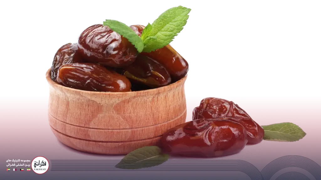 خرما بعد از کاشت مو