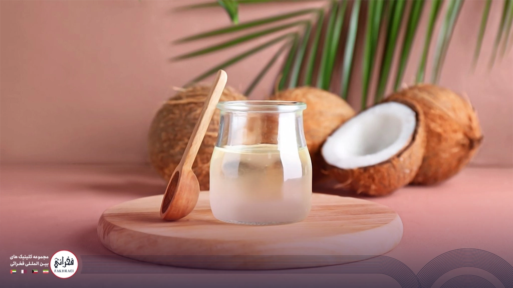 درمان‌ شوره سر با نارگیل و آب نارگیل