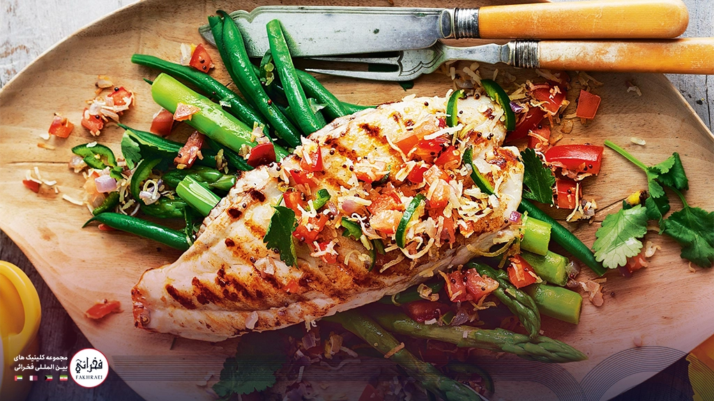 مصرف فیله مرغ و سبزیجات برای درمان شوره سر