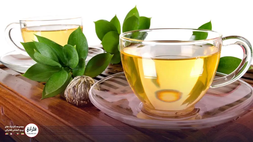 چای سبز کیسهای برای درمان پف زیر چشم